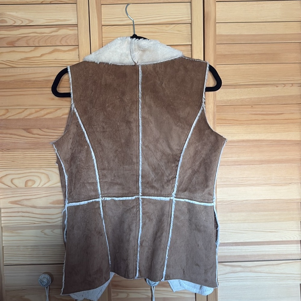 Hannah Tan/camel Soft Suede-like vest in size Small - Picture 4 of 5